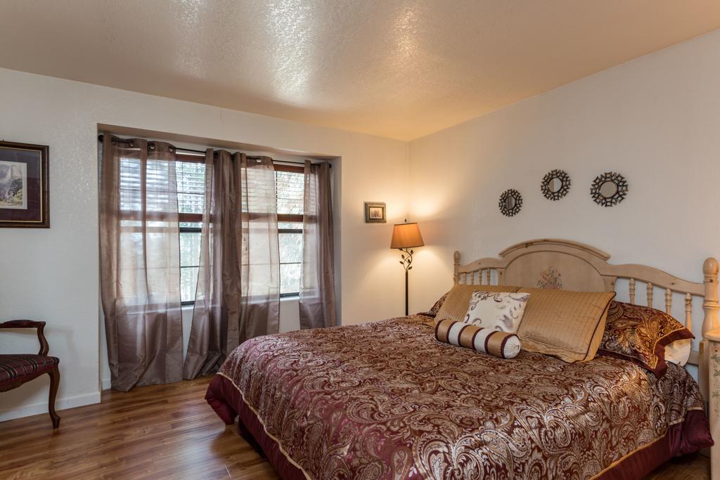 Inside Yosemite Mountain Beauty Villa โยเซมิตีเวสต์ ภายนอก รูปภาพ